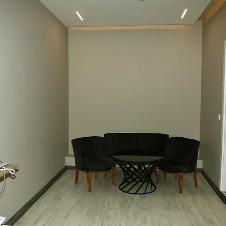 Zoom Hotel