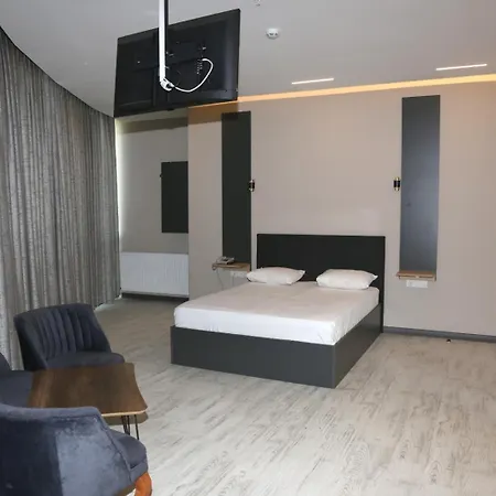 Zoom Hotel